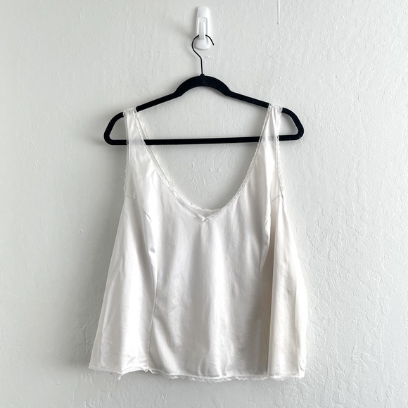vassarette Tops - Retro Vassarette White Dainty Sleeveless Lightweight Top Womens Size 3XL